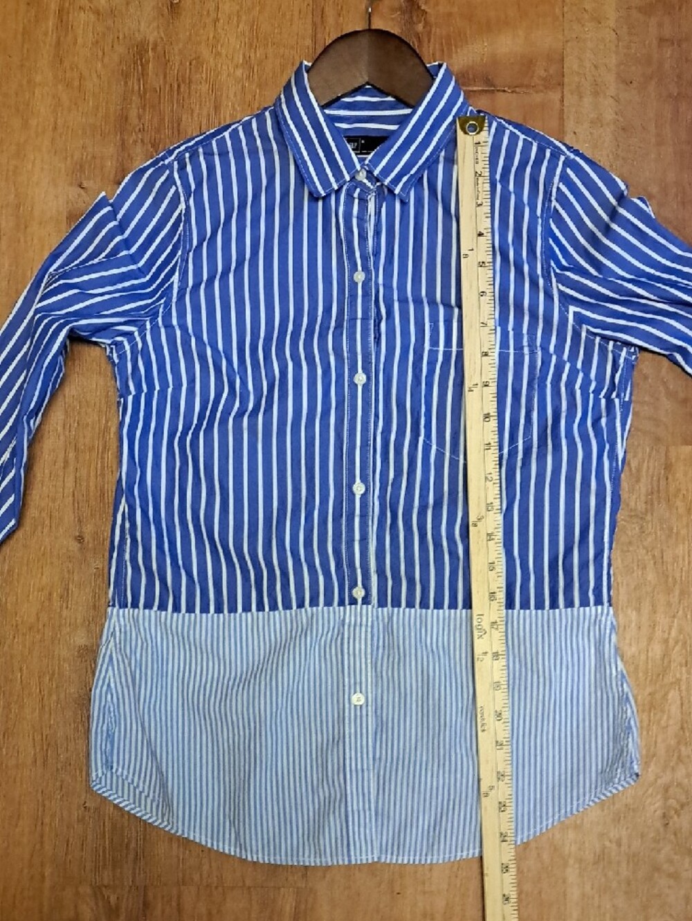 GAP Blue & White Vertical Stripe 100% Cotton Button-Down with Red Cuffs - Size S - Picture 9 of 9